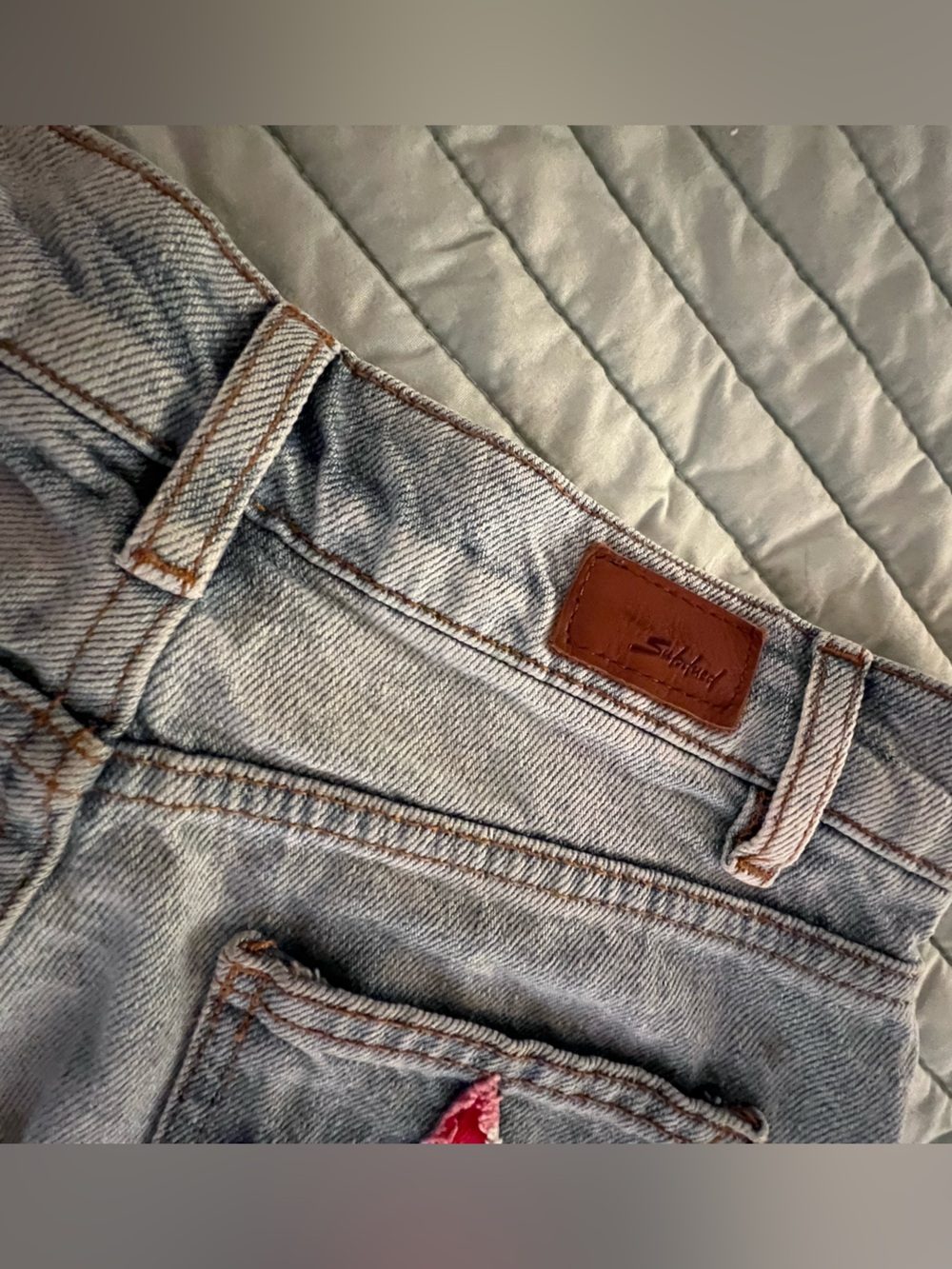 Subdued Brand Women’s Light Wash Jeans with Union Jack Star Patches - Picture 3 of 6